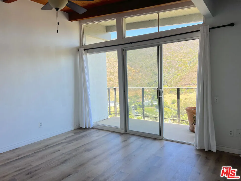 6232 TAPIA DRIVE #A Malibu, CA 90265