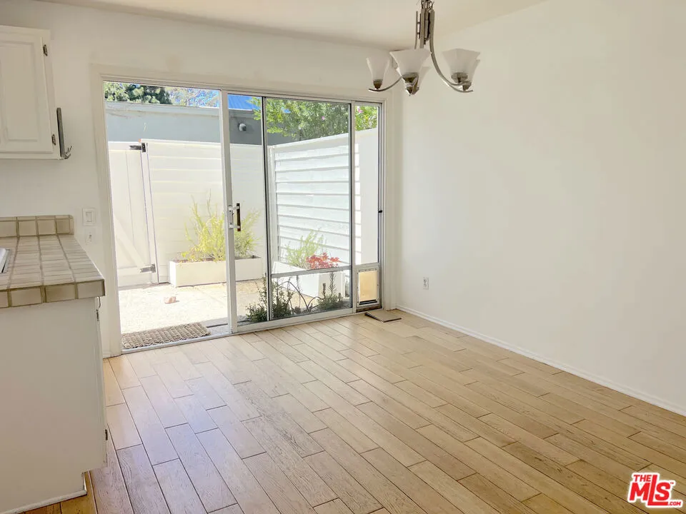 6232 TAPIA DRIVE #A Malibu, CA 90265
