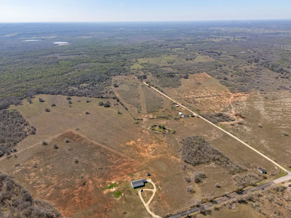 Cr 397 Waelder, TX 78959