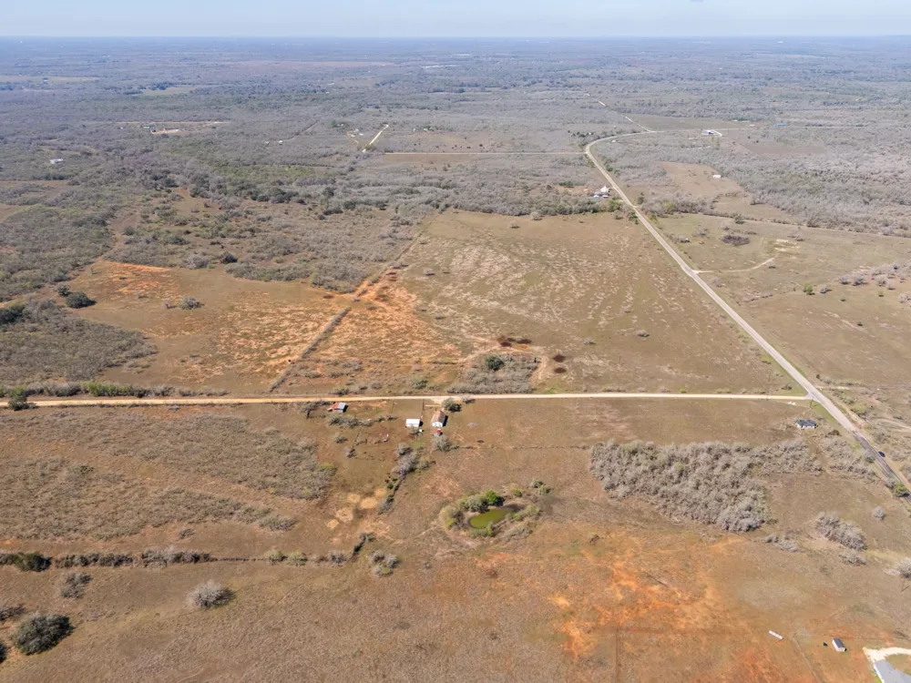 Cr 397 Waelder, TX 78959