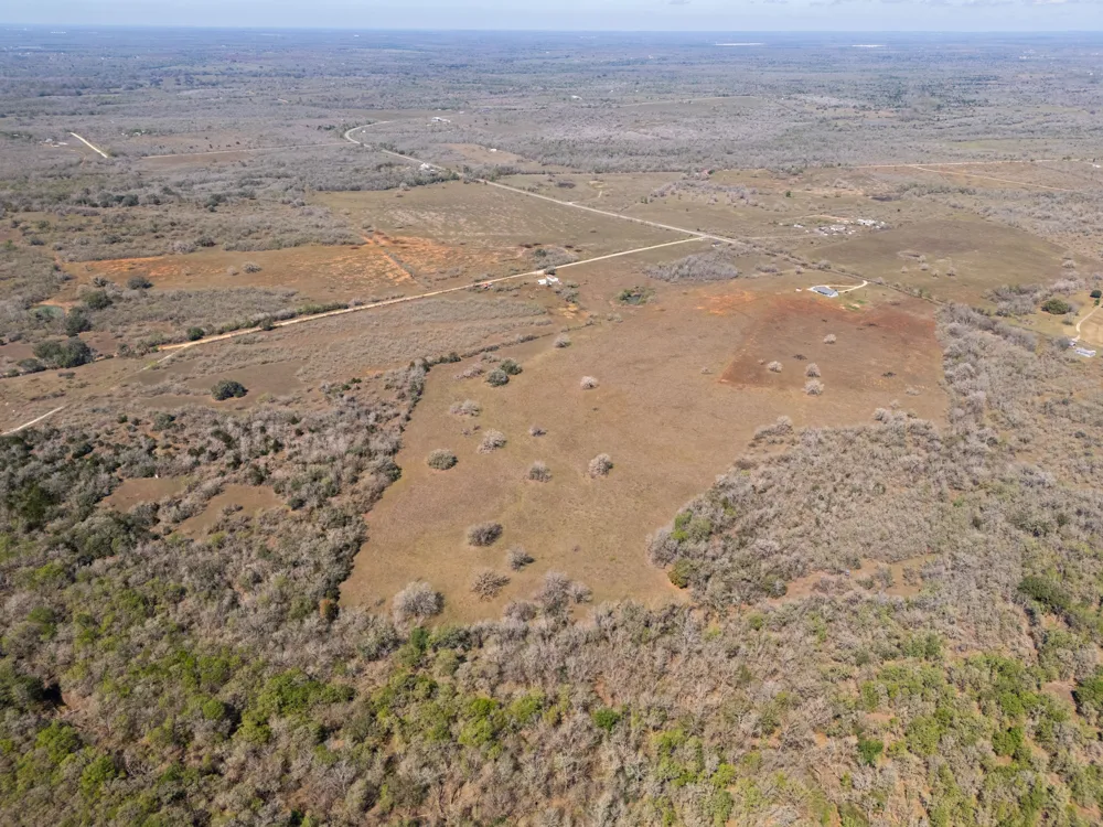 Cr 397 Waelder, TX 78959