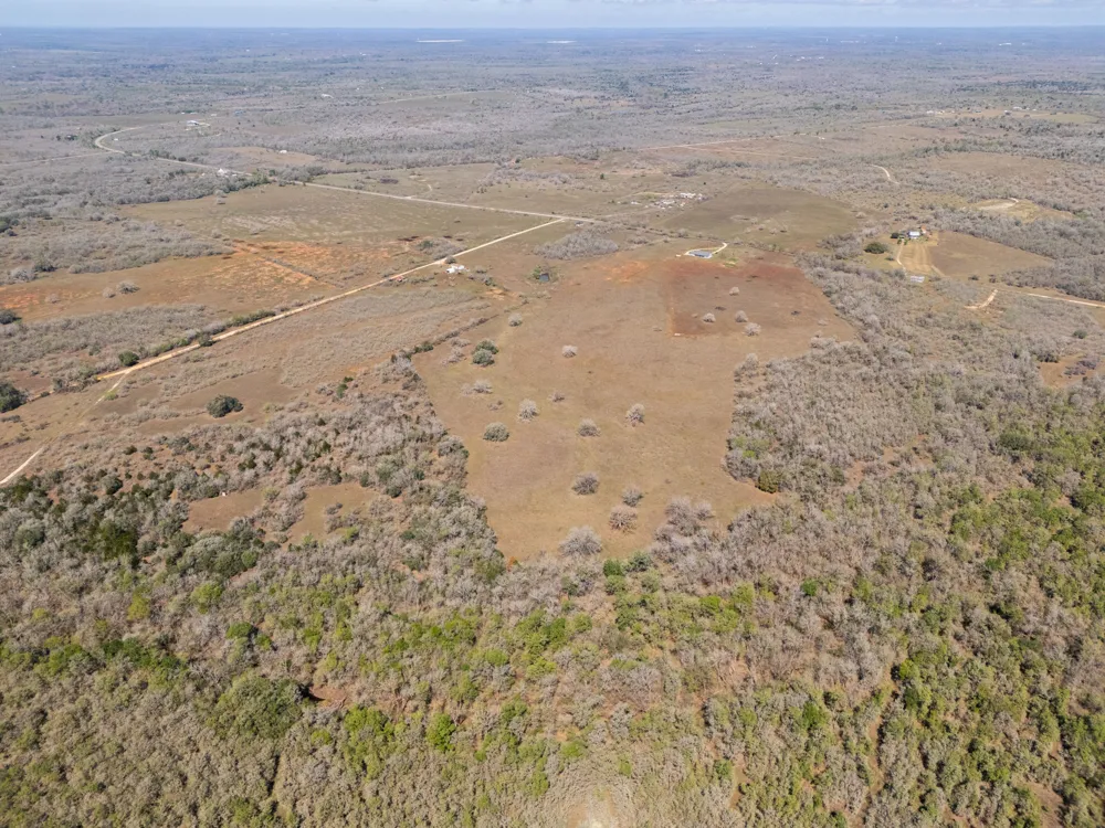 Cr 397 Waelder, TX 78959