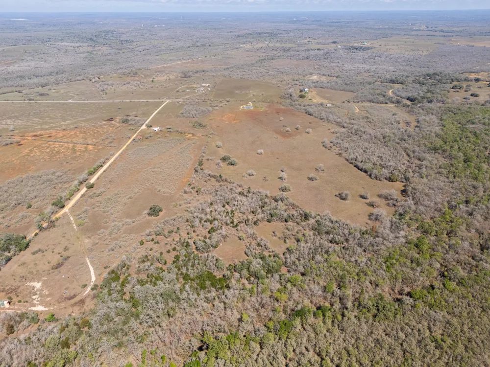 Cr 397 Waelder, TX 78959