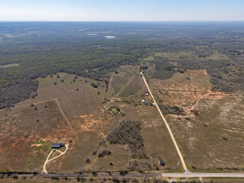 Cr 397 Waelder, TX 78959