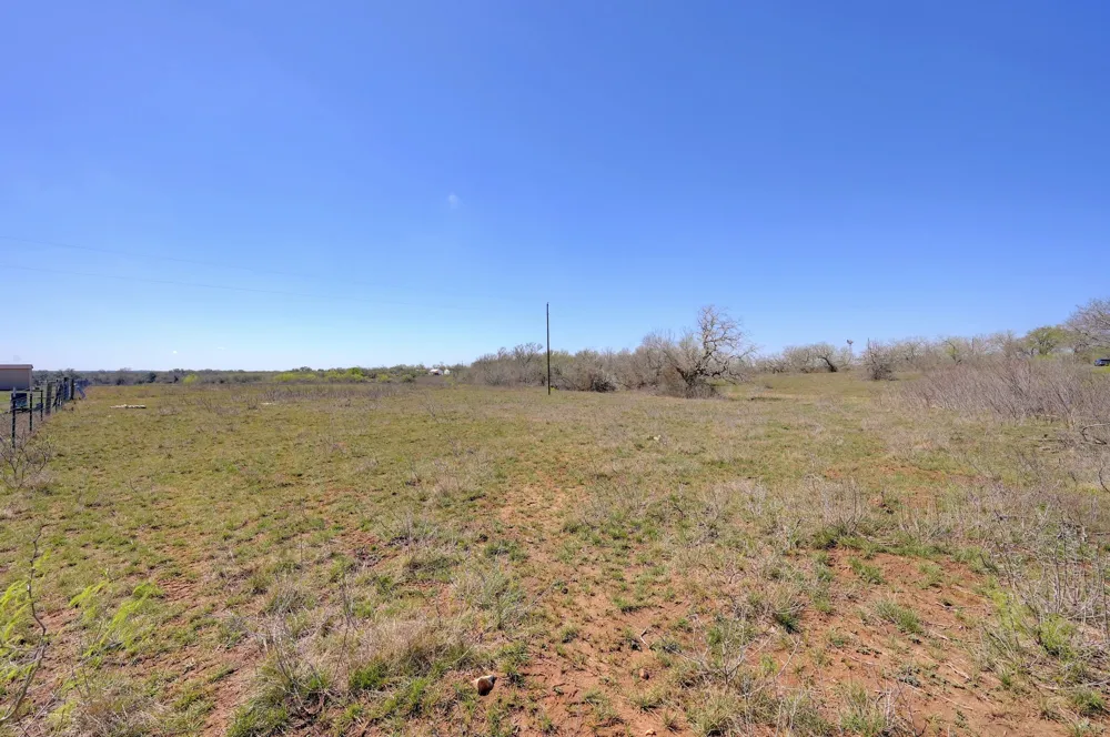 Cr 397 Waelder, TX 78959