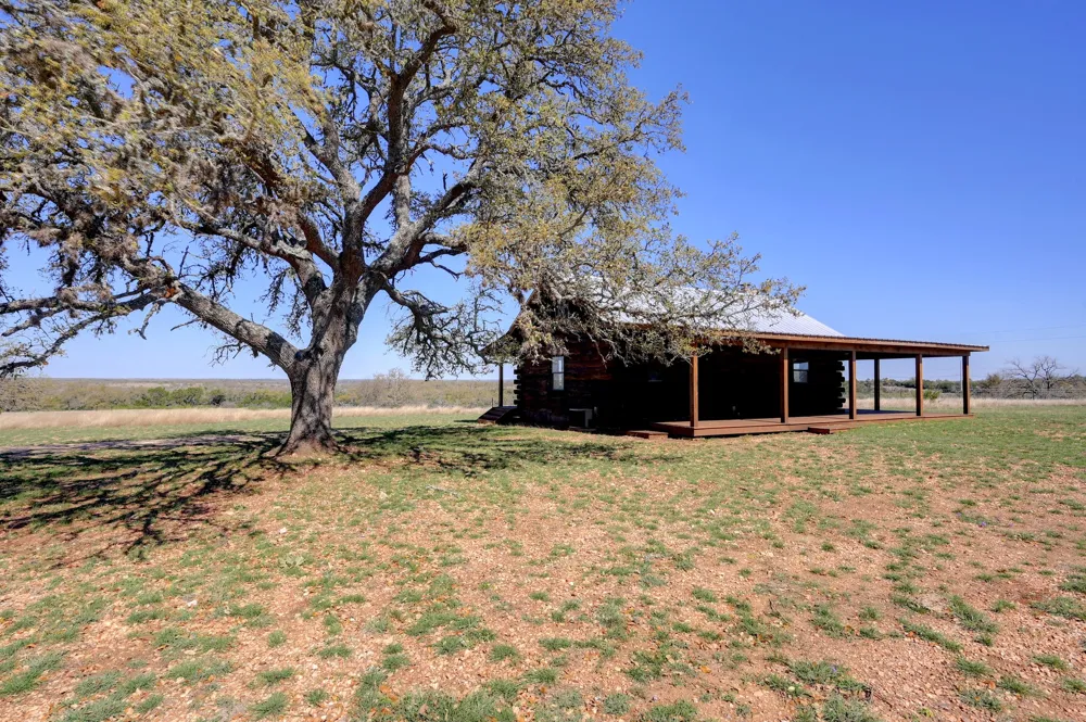 2803 Zenner Ahrens Road Fredericksburg, TX 78624