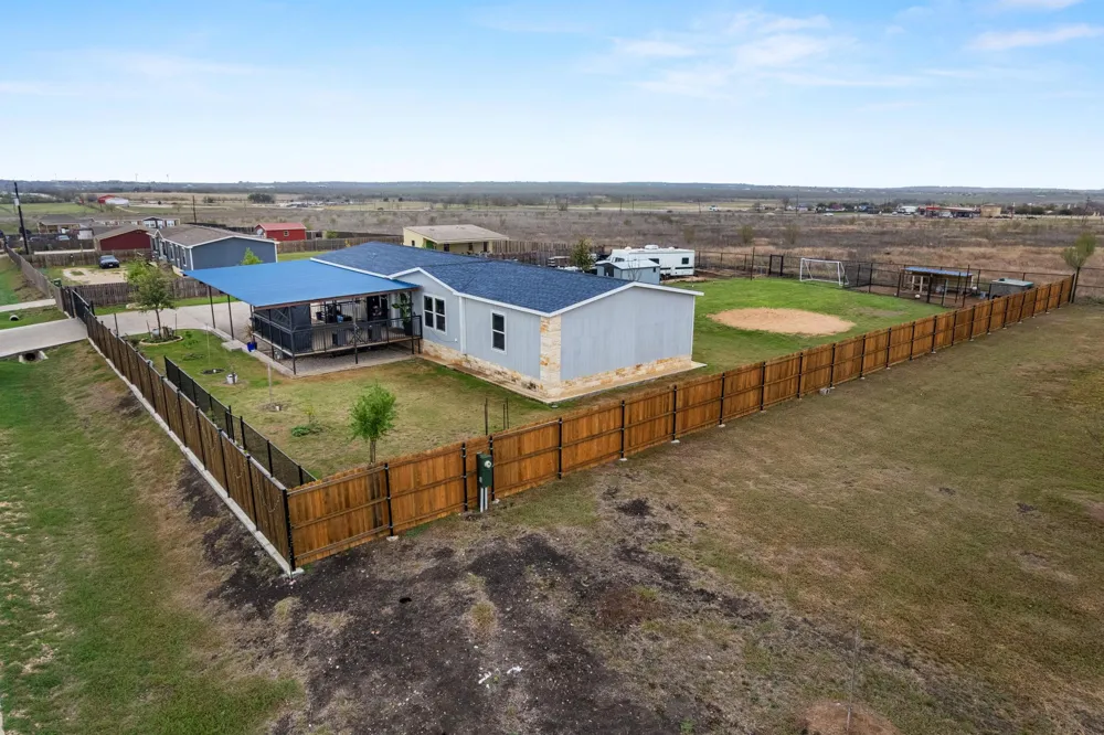 122 Kelp Gull Drive Del Valle, TX 78617