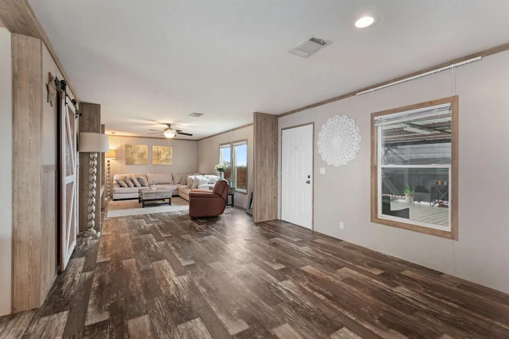 122 Kelp Gull Drive Del Valle, TX 78617