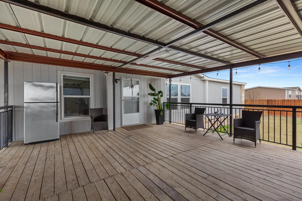 122 Kelp Gull Drive Del Valle, TX 78617