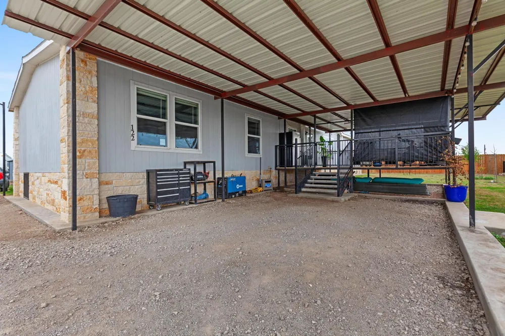 122 Kelp Gull Drive Del Valle, TX 78617