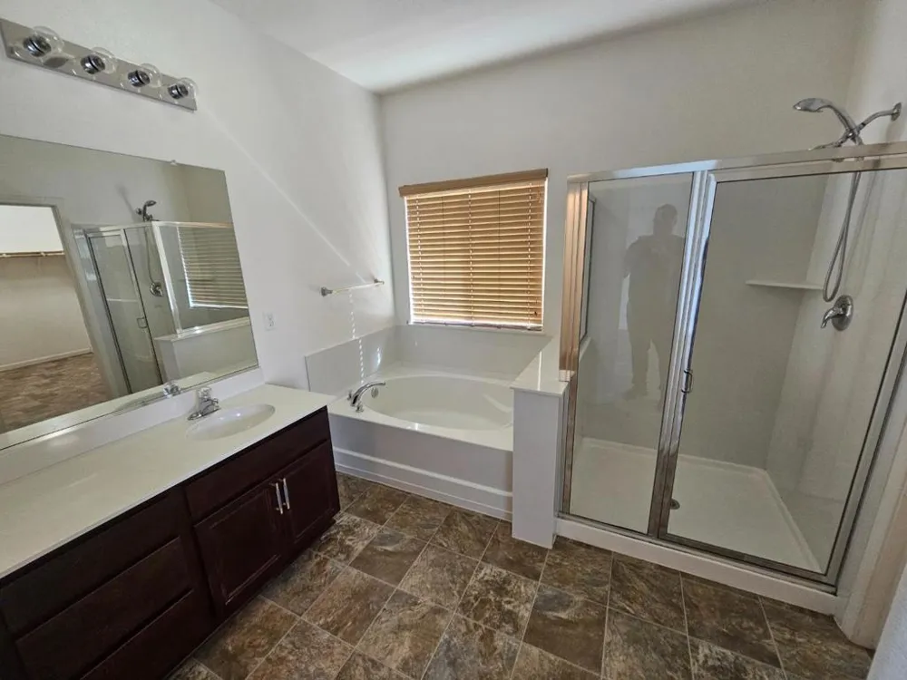 13721 Santa Lucia Drive Gustine, CA 95322