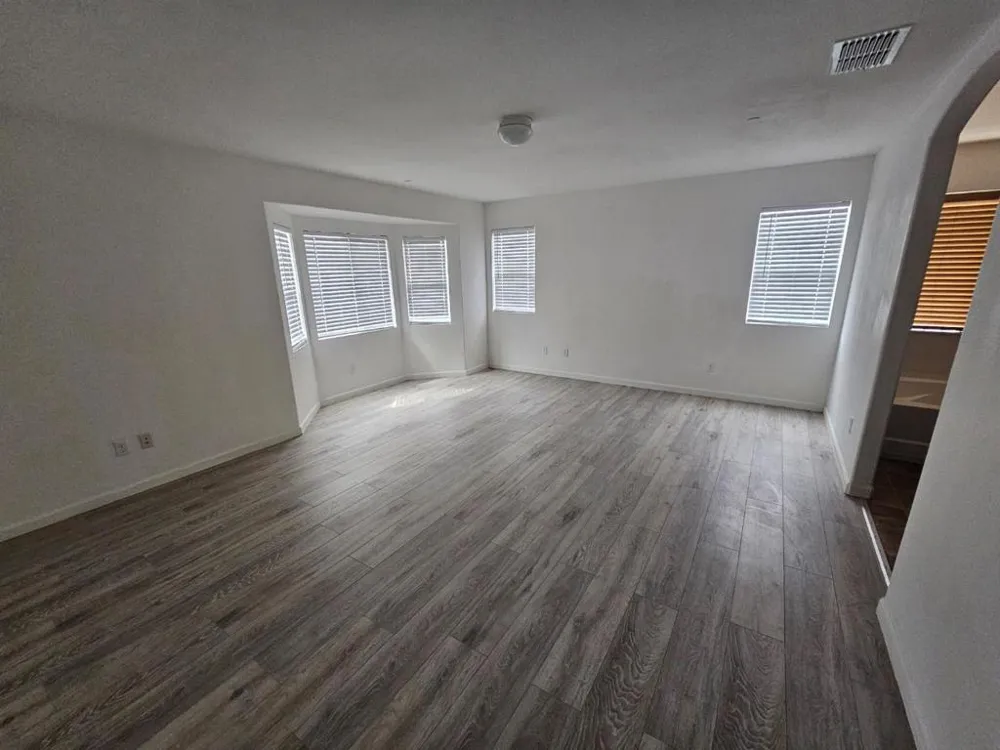 13721 Santa Lucia Drive Gustine, CA 95322