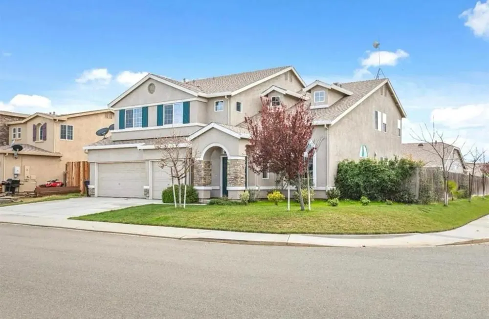 13721 Santa Lucia Drive Gustine, CA 95322
