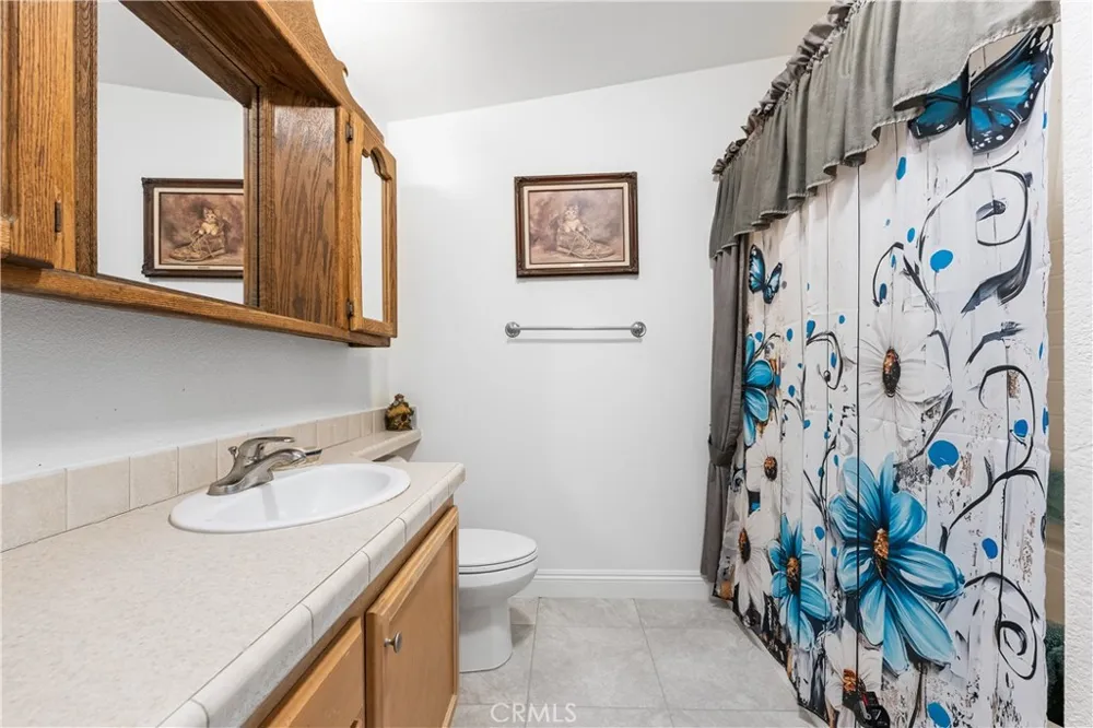 9890 Sue Ave Rosamond, CA 93560