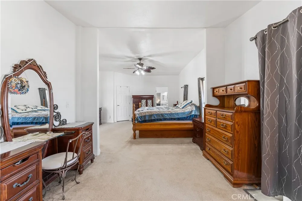 9890 Sue Ave Rosamond, CA 93560