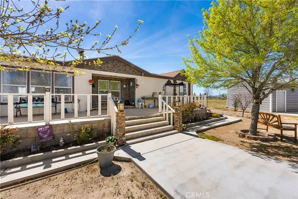 9890 Sue Ave Rosamond, CA 93560
