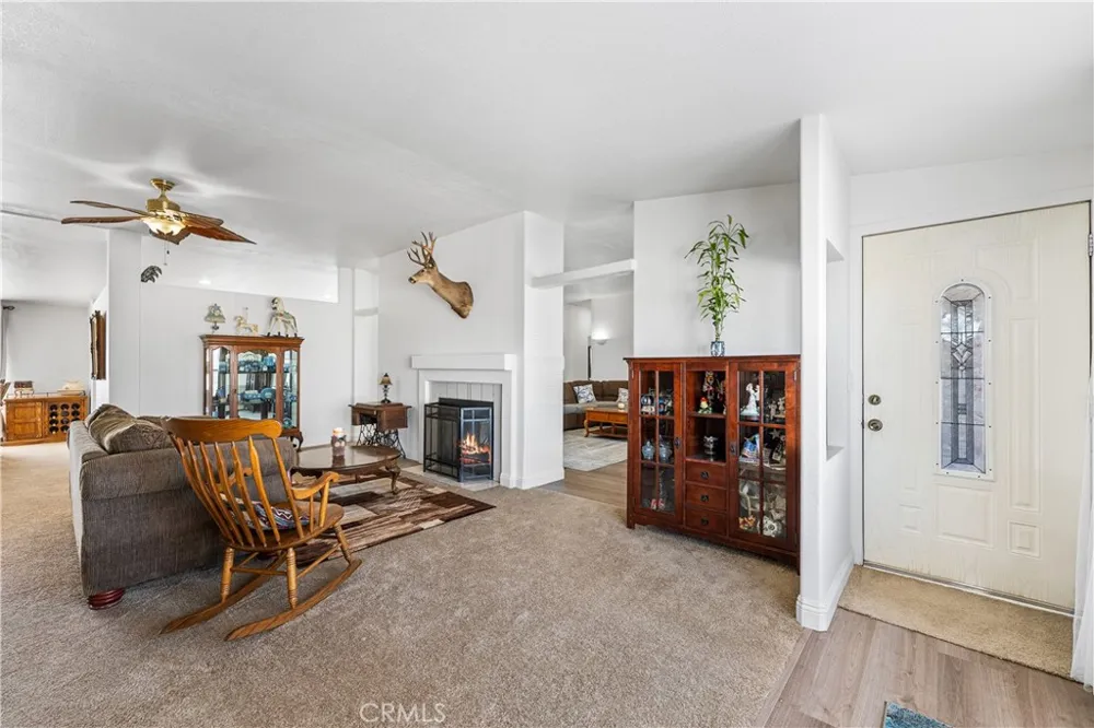 9890 Sue Ave Rosamond, CA 93560