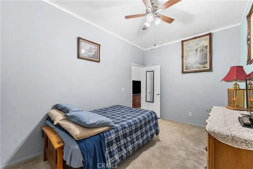 9890 Sue Ave Rosamond, CA 93560
