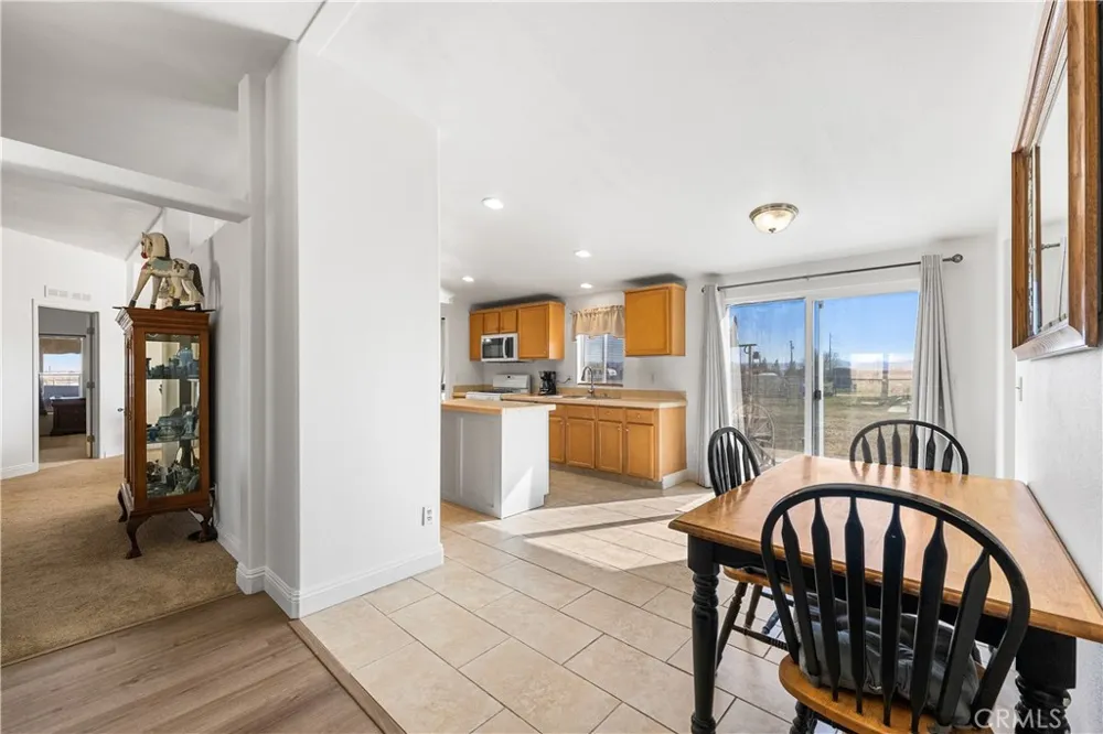 9890 Sue Ave Rosamond, CA 93560