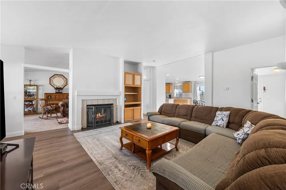 9890 Sue Ave Rosamond, CA 93560