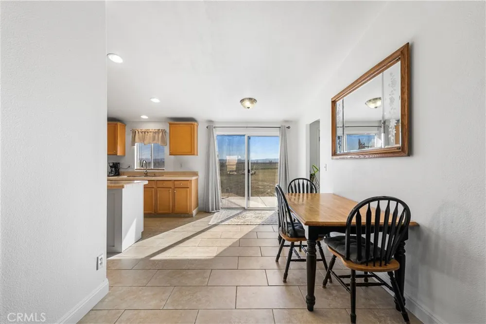 9890 Sue Ave Rosamond, CA 93560