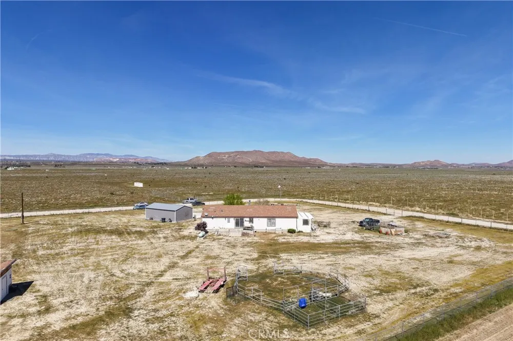 9890 Sue Ave Rosamond, CA 93560