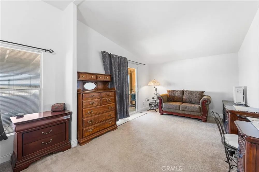 9890 Sue Ave Rosamond, CA 93560