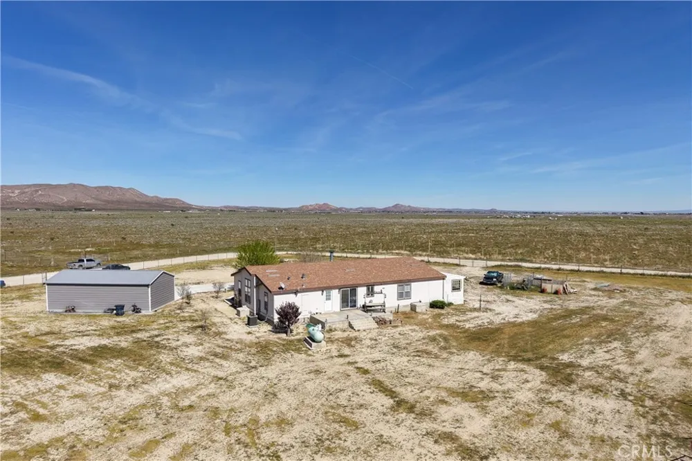 9890 Sue Ave Rosamond, CA 93560
