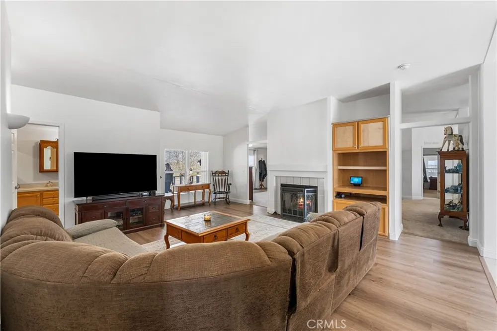 9890 Sue Ave Rosamond, CA 93560