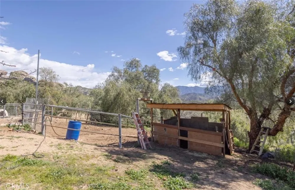 30090 Briggs Road Agua Dulce, CA 91390