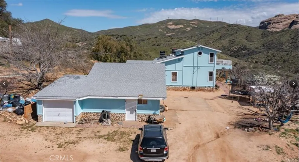 30090 Briggs Road Agua Dulce, CA 91390