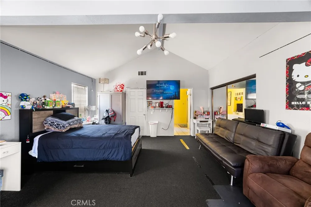 14134 Orizaba Paramount, CA 90723