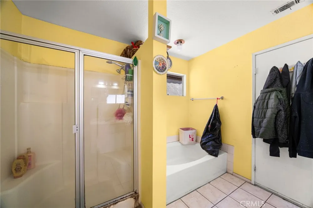 14134 Orizaba Paramount, CA 90723