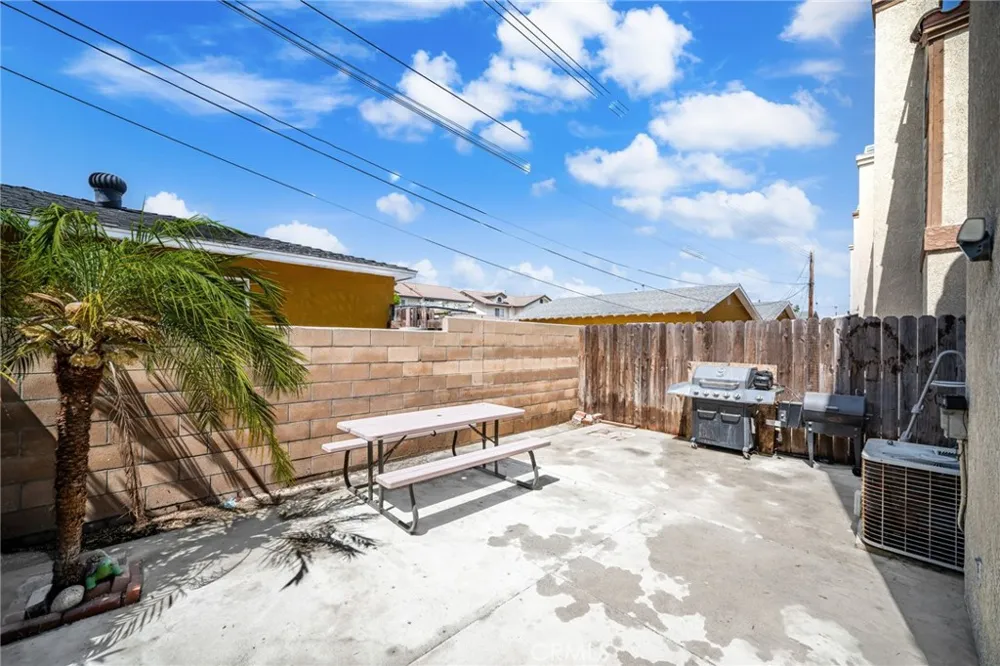 14134 Orizaba Paramount, CA 90723