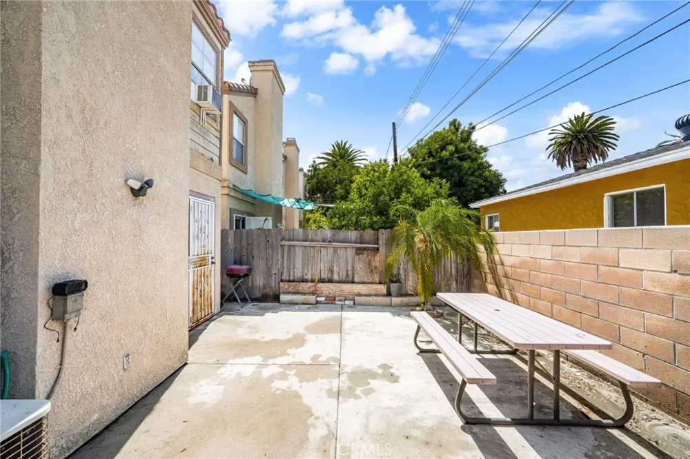 14134 Orizaba Paramount, CA 90723