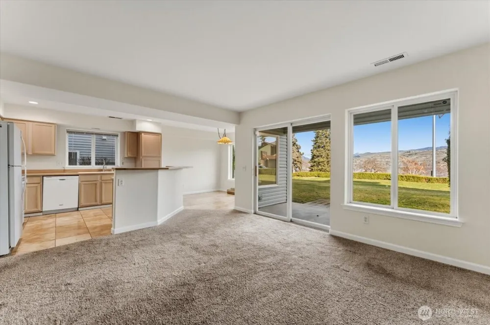 2305 W Woodin Ave #2E Chelan, WA 98816
