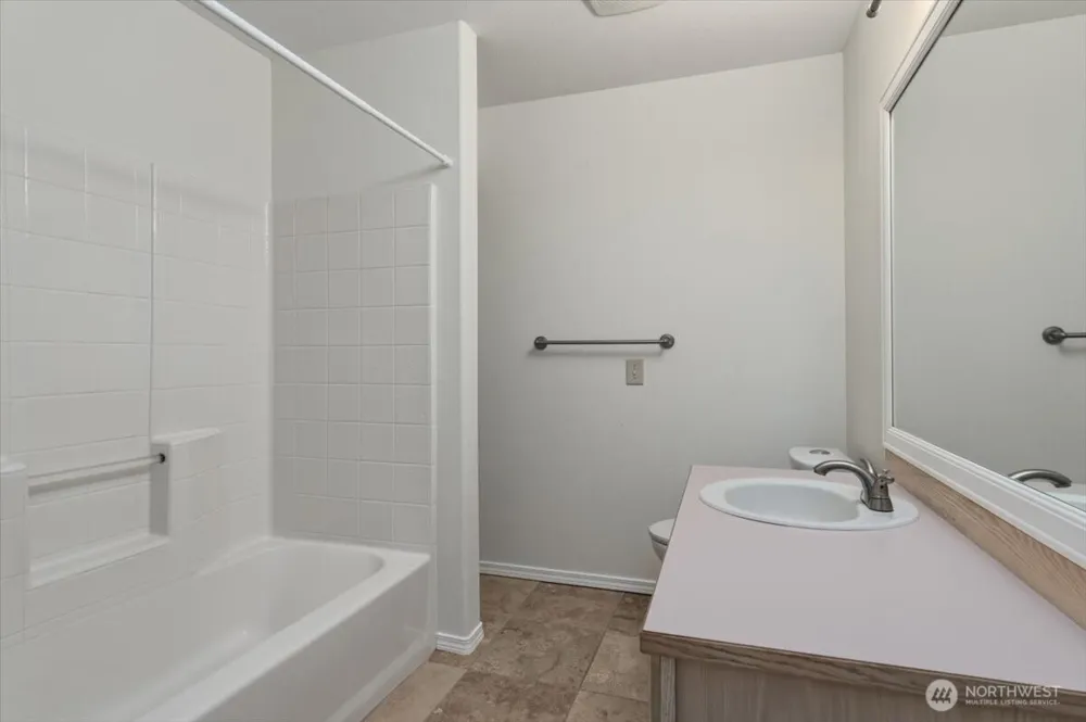2305 W Woodin Ave #2E Chelan, WA 98816