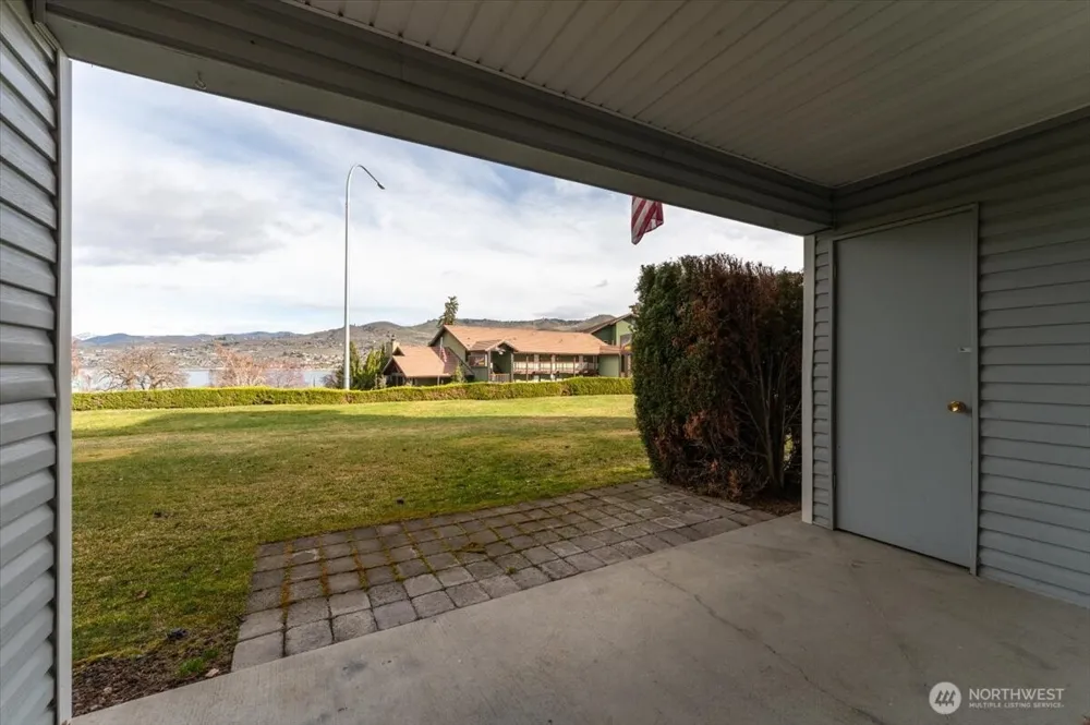 2305 W Woodin Ave #2E Chelan, WA 98816