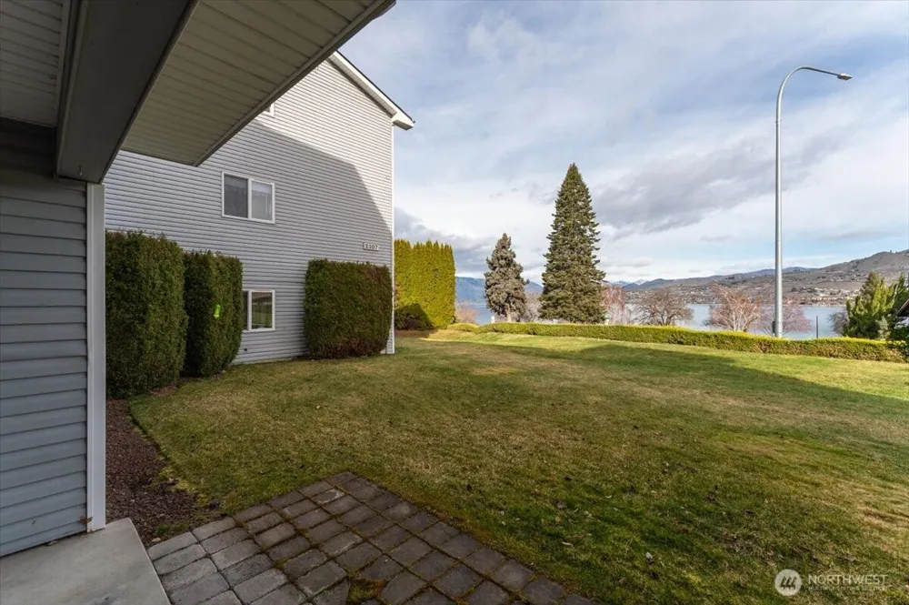 2305 W Woodin Ave #2E Chelan, WA 98816