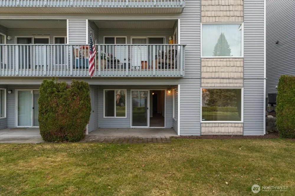 2305 W Woodin Ave #2E Chelan, WA 98816