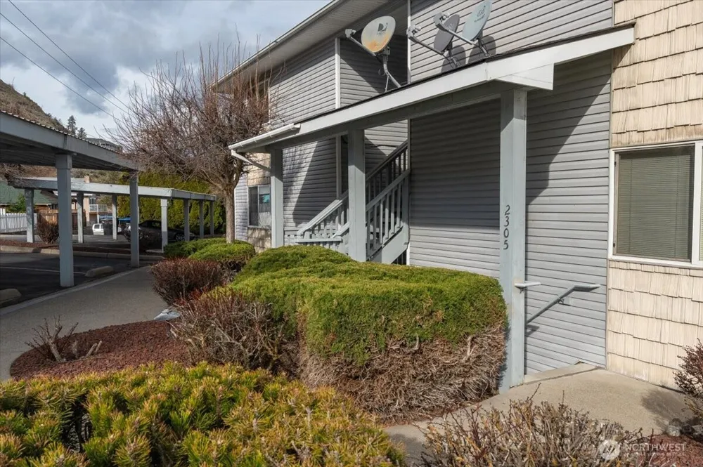 2305 W Woodin Ave #2E Chelan, WA 98816
