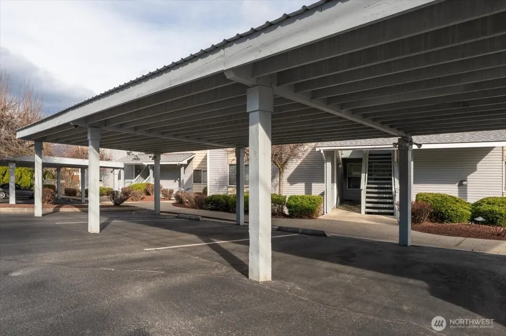 2305 W Woodin Ave #2E Chelan, WA 98816