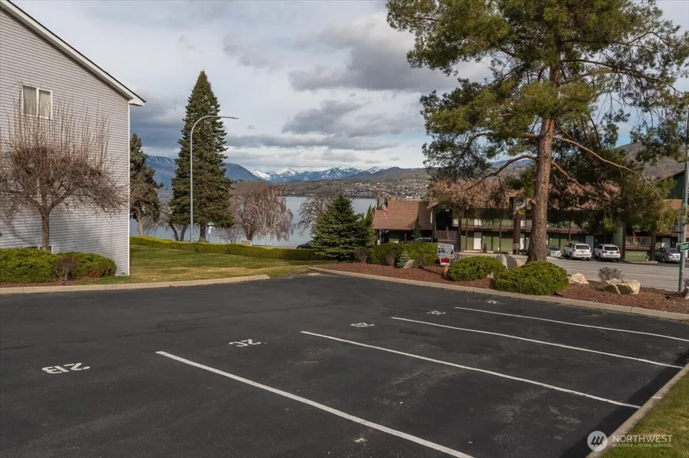 2305 W Woodin Ave #2E Chelan, WA 98816