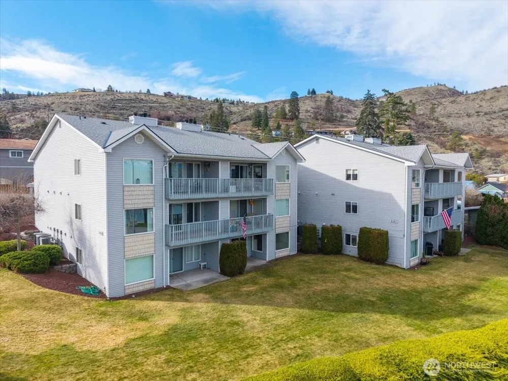 2305 W Woodin Ave #2E Chelan, WA 98816