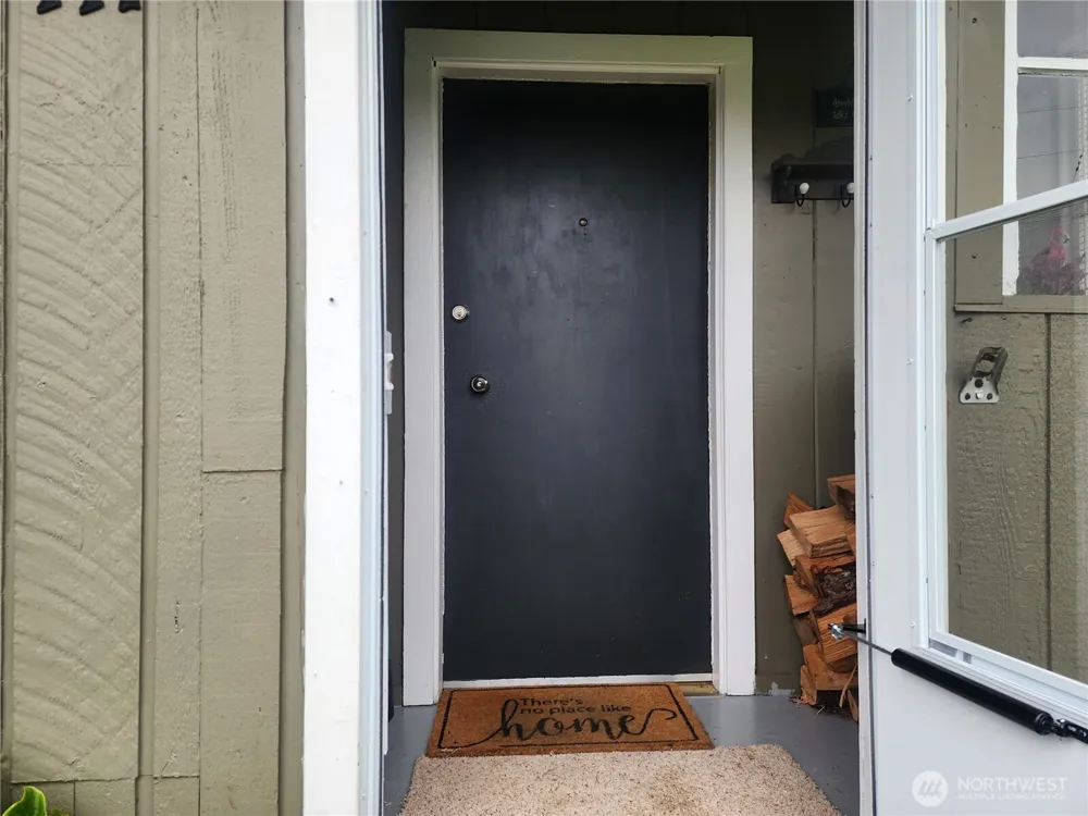 117 J STREET Cosmopolis, WA 98537