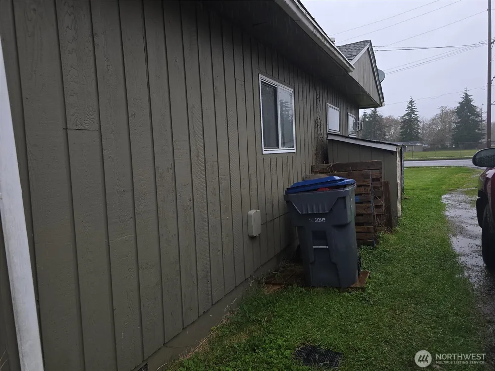 117 J STREET Cosmopolis, WA 98537