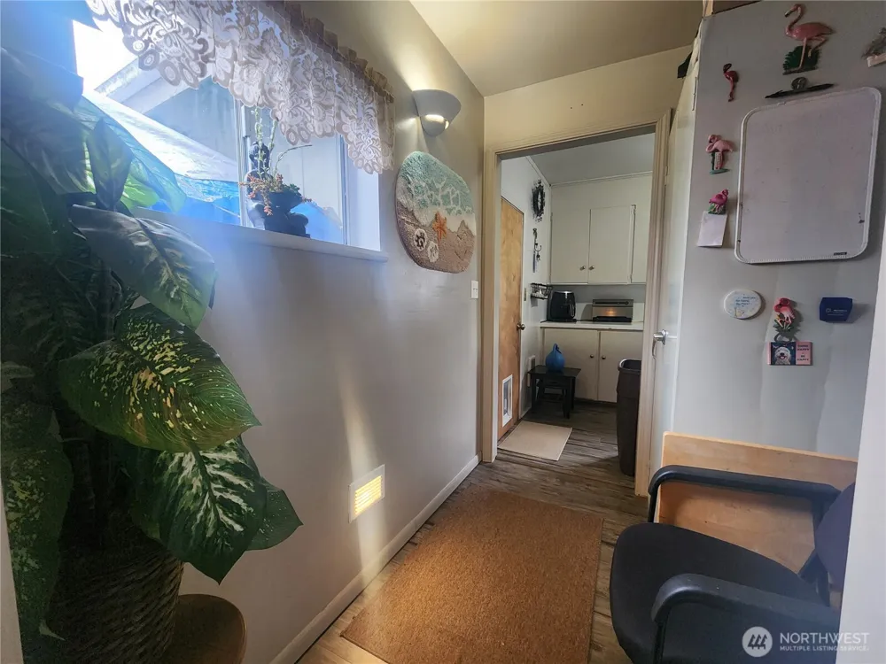 117 J STREET Cosmopolis, WA 98537