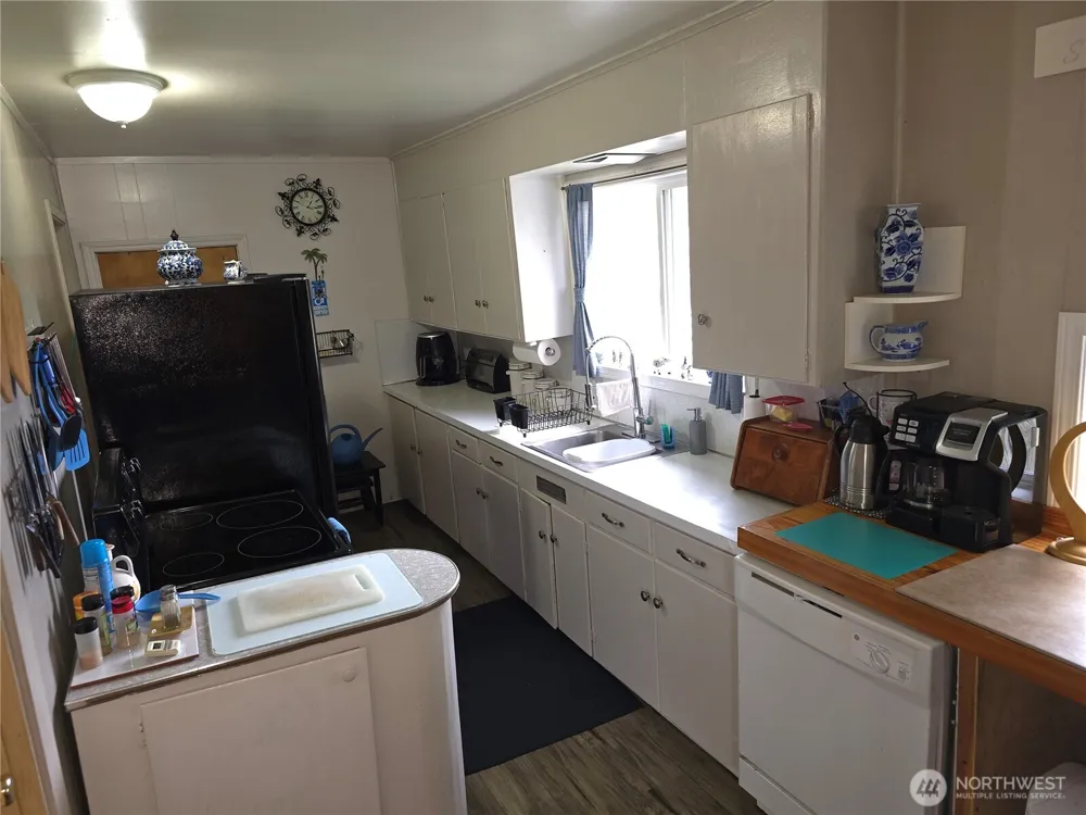 117 J STREET Cosmopolis, WA 98537