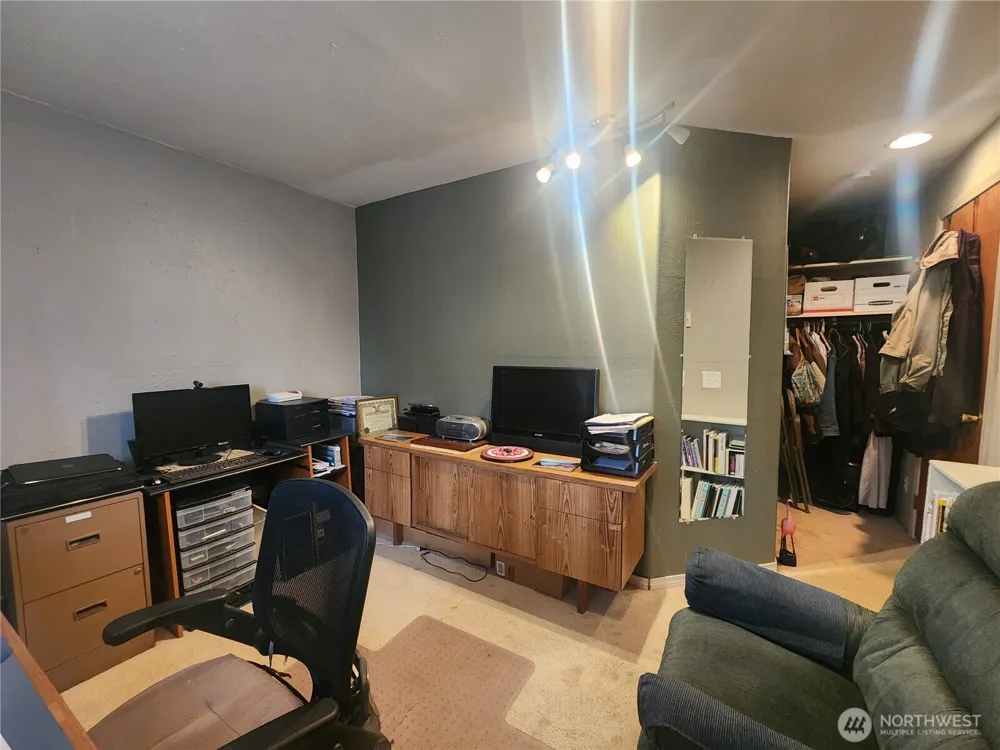 117 J STREET Cosmopolis, WA 98537