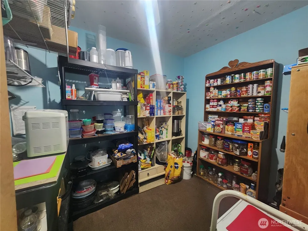 117 J STREET Cosmopolis, WA 98537